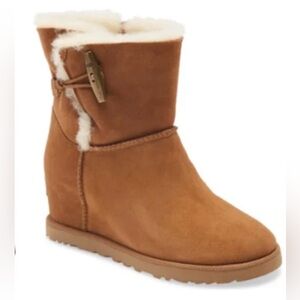 UGG Classic Amie Slim Short Brown Shearling-Lined Wedge Winter Boots